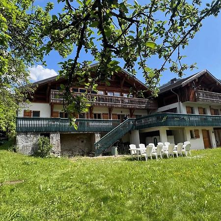 La Ferme Du Chateau Abondance Buitenkant foto