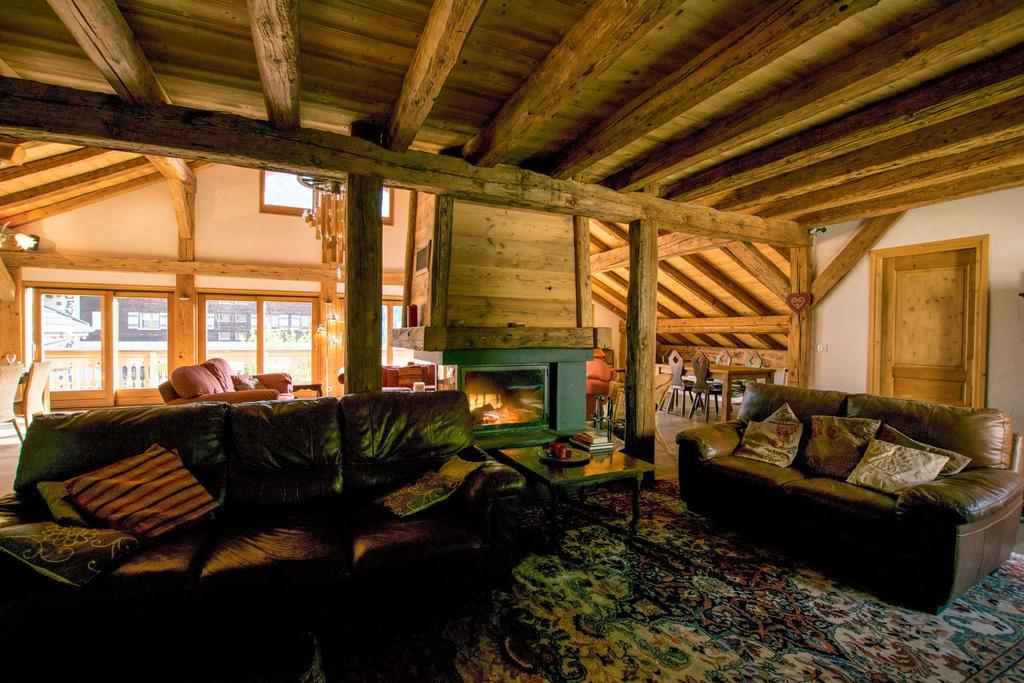 La Ferme Du Chateau Abondance Buitenkant foto