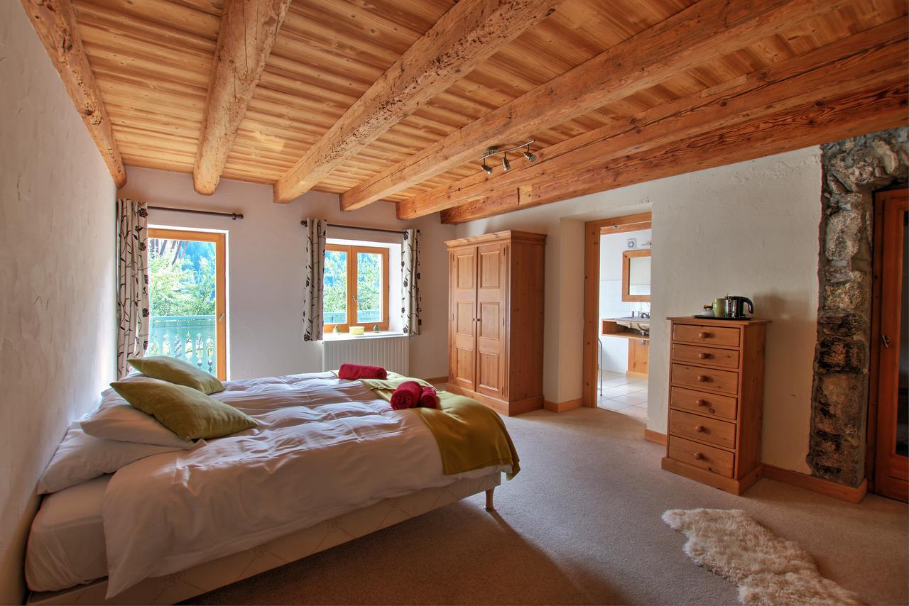 La Ferme Du Chateau Abondance Buitenkant foto